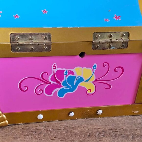 Disney The Little Mermaid Ariel Treasure Chest Colorful Seashell Jewelry Box - Picture 5 of 10